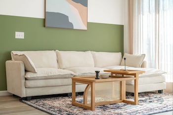 riviere 3br apartment stylish king family pets friendly pool and gym near epic universeopens
