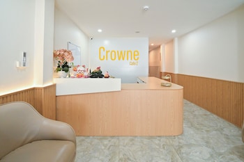 crowne cafe 2 ky con