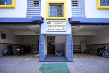 Shri Hari Krupa Bhakta Nivas - By Martandbhairav Hospitality Llp,,2 star