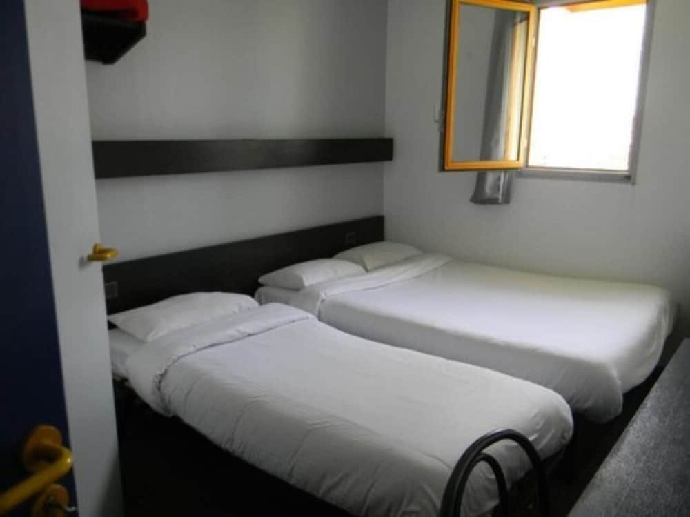 class hotel