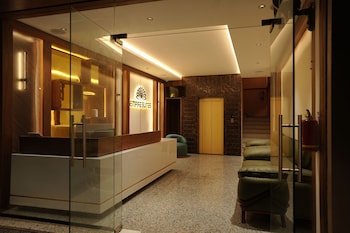Empire Suites,,3 star