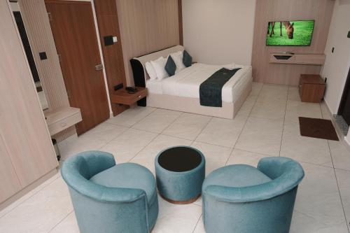 empire suites