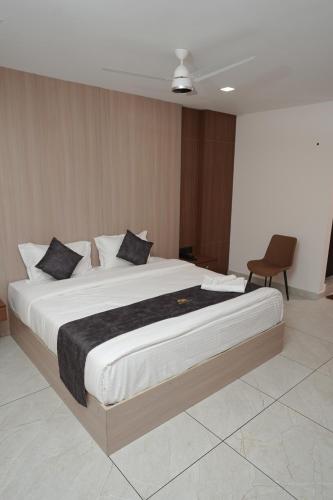 empire suites