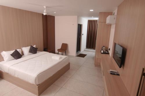 empire suites