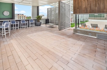 virelli apartments upscale king suite in the heart of orlando w pool