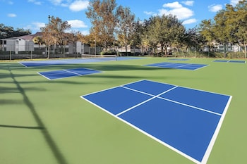 solara apartments spacious 2br apartment sleeps 6 pet friendly