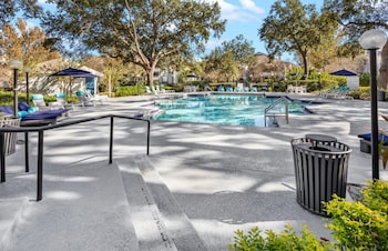 Solara Apartments Spacious 2Br Apartment Sleeps 6 Pet-Friendly,,4 star