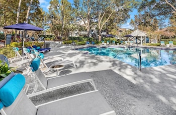 Solara Apartments Spacious 2Br Apartment Sleeps 6 Pet-Friendly,,4 star