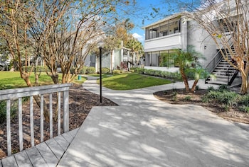 solara apartments spacious 2br apartment sleeps 6 pet friendly