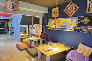 roxx social hostel cafe and bistro