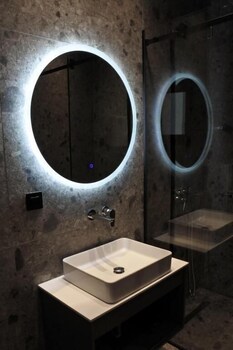 Oikoi - Luxury Suites & Maisonettes,,4 star