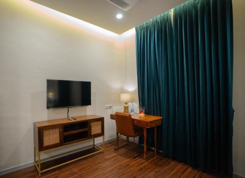 aanya taara resort