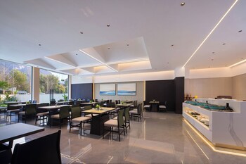 forest oxygen bar resort hotel