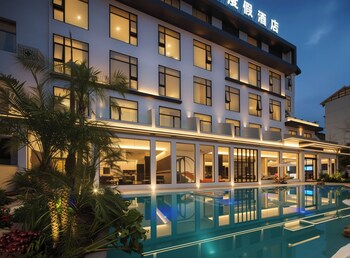 forest oxygen bar resort hotel