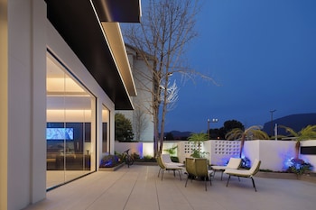 forest oxygen bar resort hotel