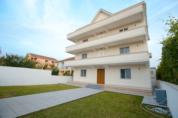Urban Escape Guesthouse,,3 star