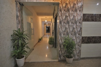 mauryan elite hotel vasant kunj