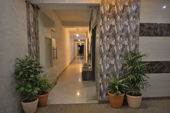 mauryan elite hotel vasant kunj