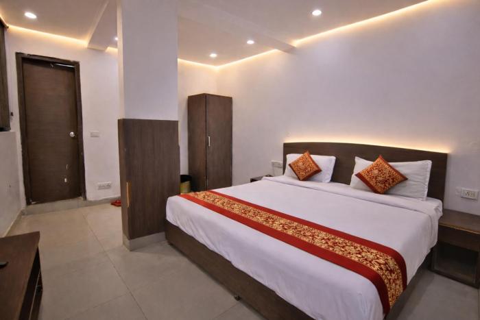 mauryan elite hotel vasant kunj