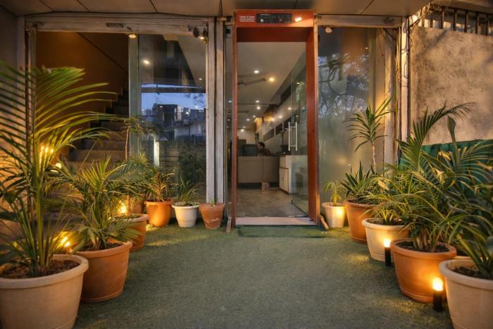 mauryan elite hotel vasant kunj