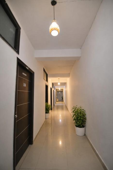 mauryan elite hotel vasant kunj