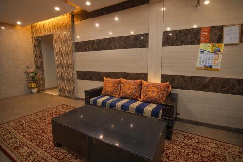 mauryan elite hotel vasant kunj