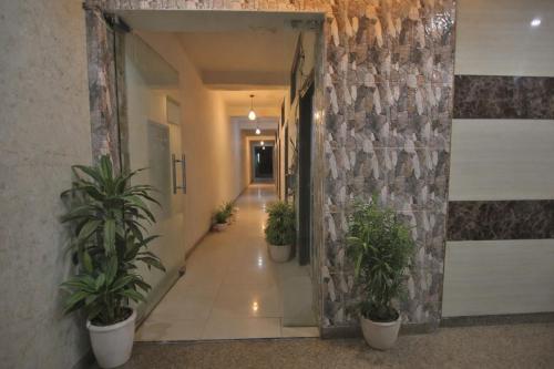 mauryan elite hotel vasant kunj