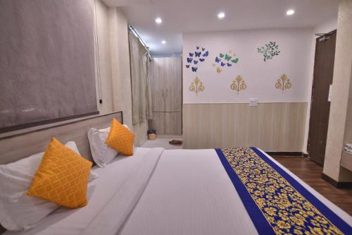 mauryan elite hotel vasant kunj