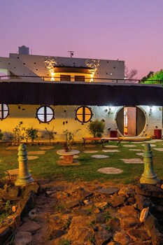 alaya stays khade farms 4bhk petfriendly