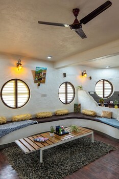 alaya stays khade farms 4bhk petfriendly