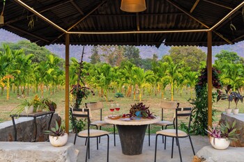 alaya stays khade farms 4bhk petfriendly