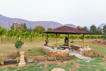 alaya stays khade farms 4bhk petfriendly