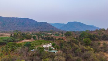Alaya Stays Khade Farms 4Bhk Petfriendly,,2 star