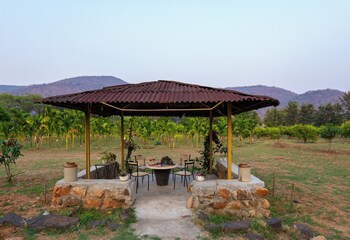 alaya stays khade farms 4bhk petfriendly