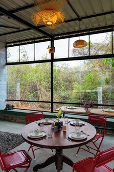 alaya stays khade farms 4bhk petfriendly