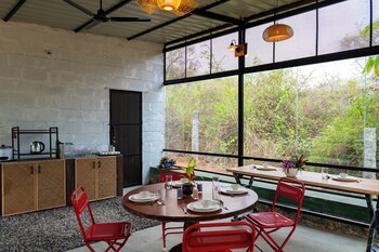 alaya stays khade farms 4bhk petfriendly