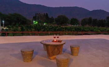 alaya stays khade farms 4bhk petfriendly