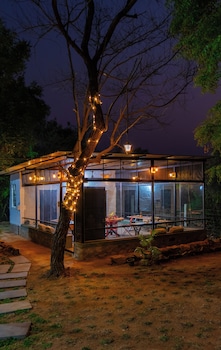 alaya stays khade farms 4bhk petfriendly
