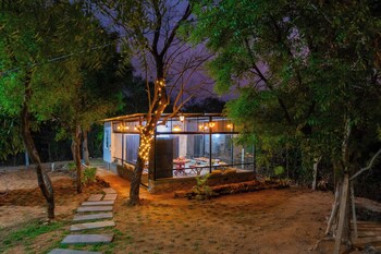 alaya stays khade farms 4bhk petfriendly