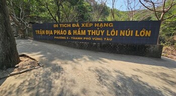 Bui Retreat,,2 star