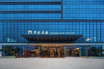 maison new century