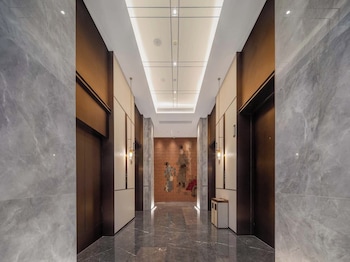 maison new century