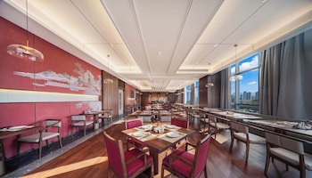 maison new century