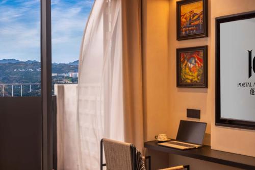 portal art hotel
