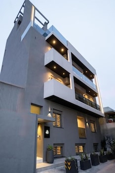 Mosaic Urban Living,,3 star
