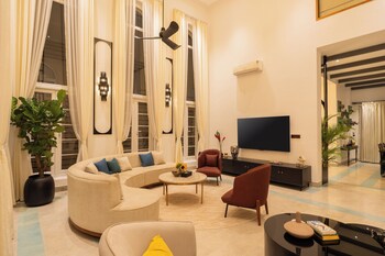 Elivaas Yashgeet 4 Bhk Villa With Pool,,3 star