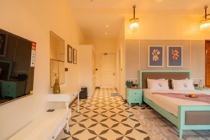 elivaas yashgeet 4 bhk villa with pool