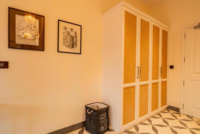 elivaas yashgeet 4 bhk villa with pool
