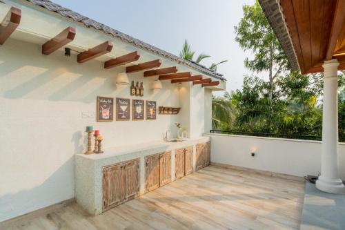elivaas yashgeet 4 bhk villa with pool