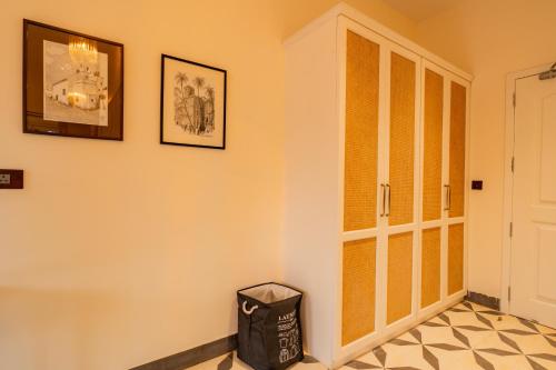 elivaas yashgeet 4 bhk villa with pool